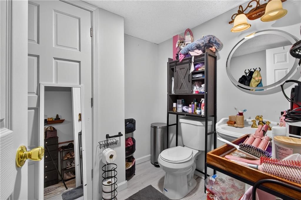 509 NE Country Lane — photo 33