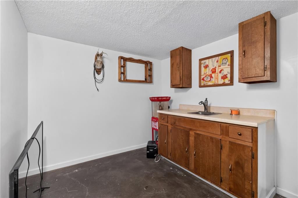 509 NE Country Lane — photo 40