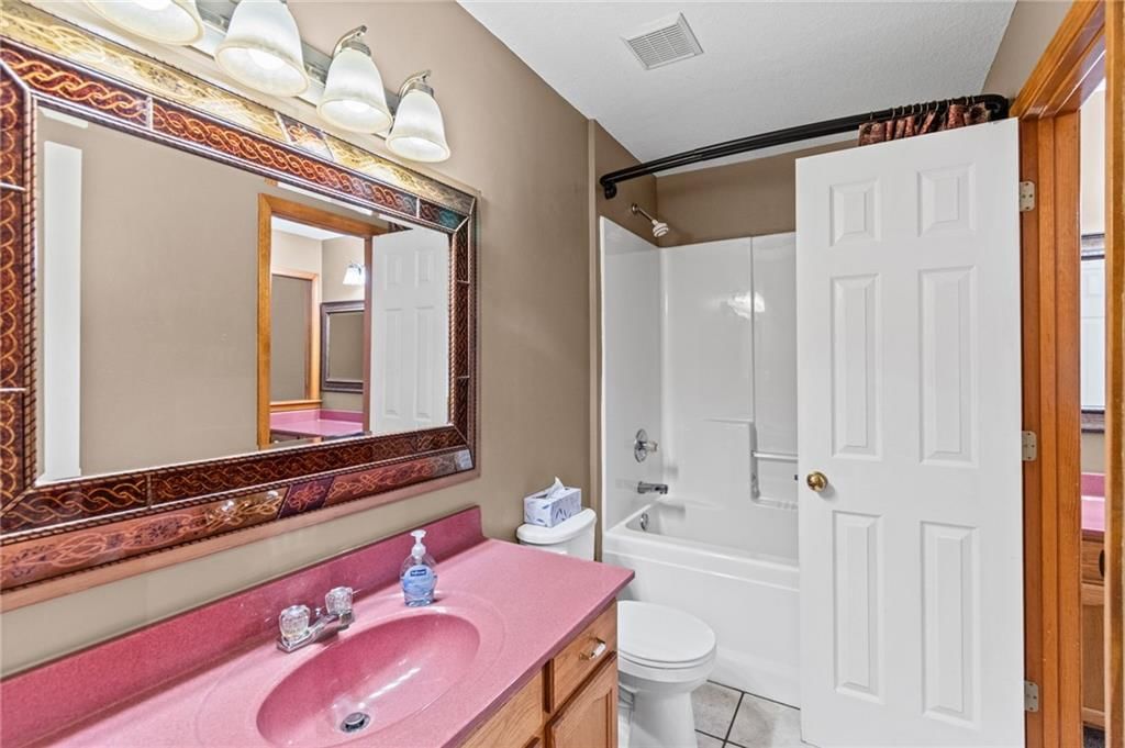 10526 N Central Street — photo 17
