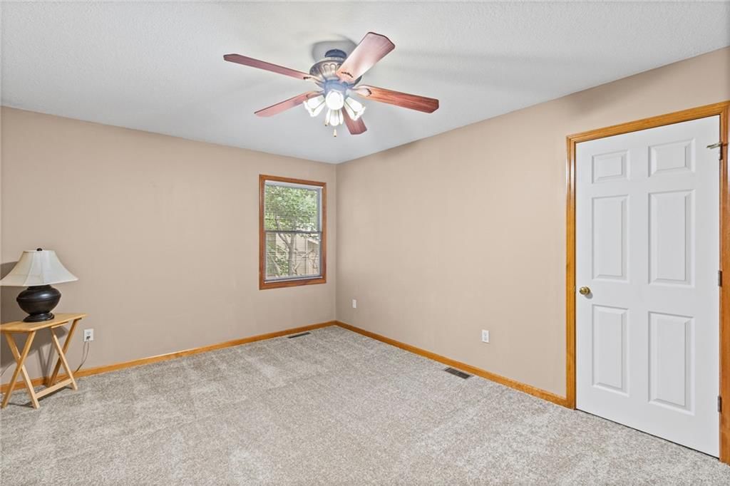 10526 N Central Street — photo 22