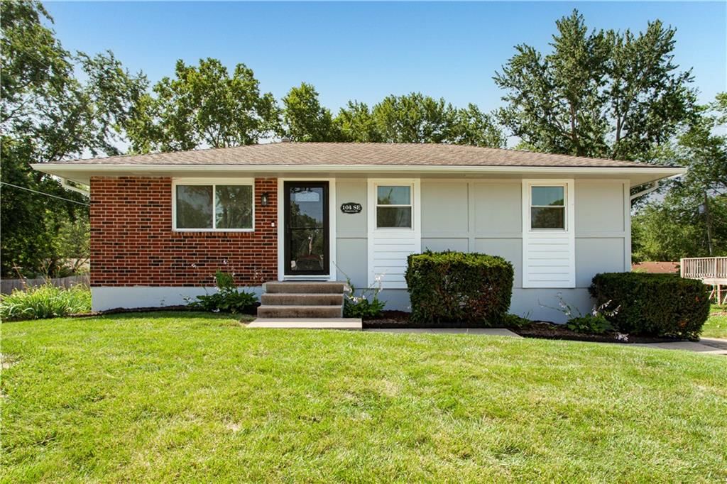 104 SE Kingscross Road, Blue Springs, MO