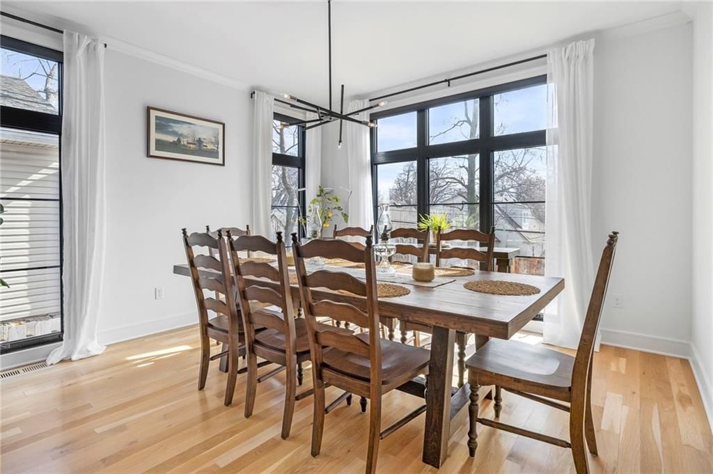 2207 W 48th Street — photo 9