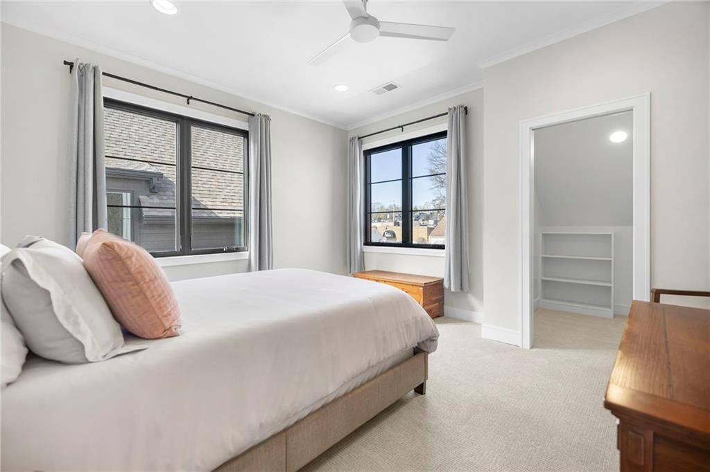 2207 W 48th Street — photo 27