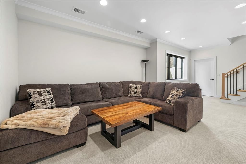 2207 W 48th Street — photo 30