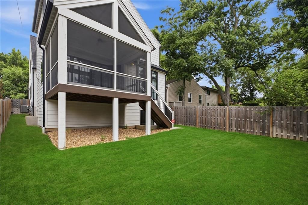 2207 W 48th Street — photo 37