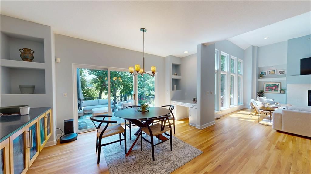10561 Walmer Street — photo 8
