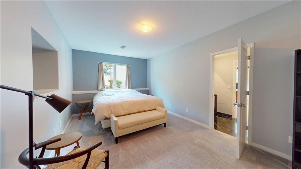 10561 Walmer Street — photo 17