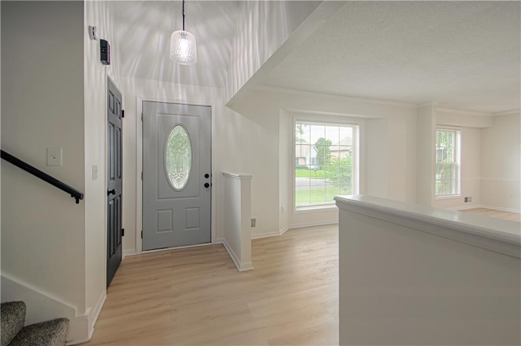 10407 Long Street — photo 3
