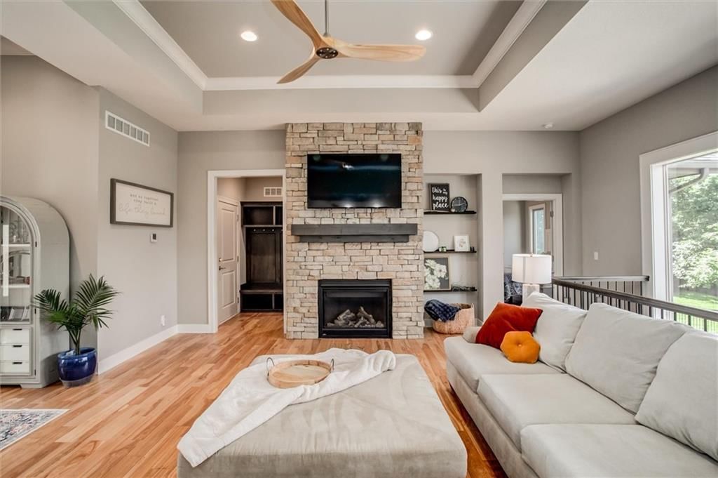 22235 W 98th Terrace — photo 6