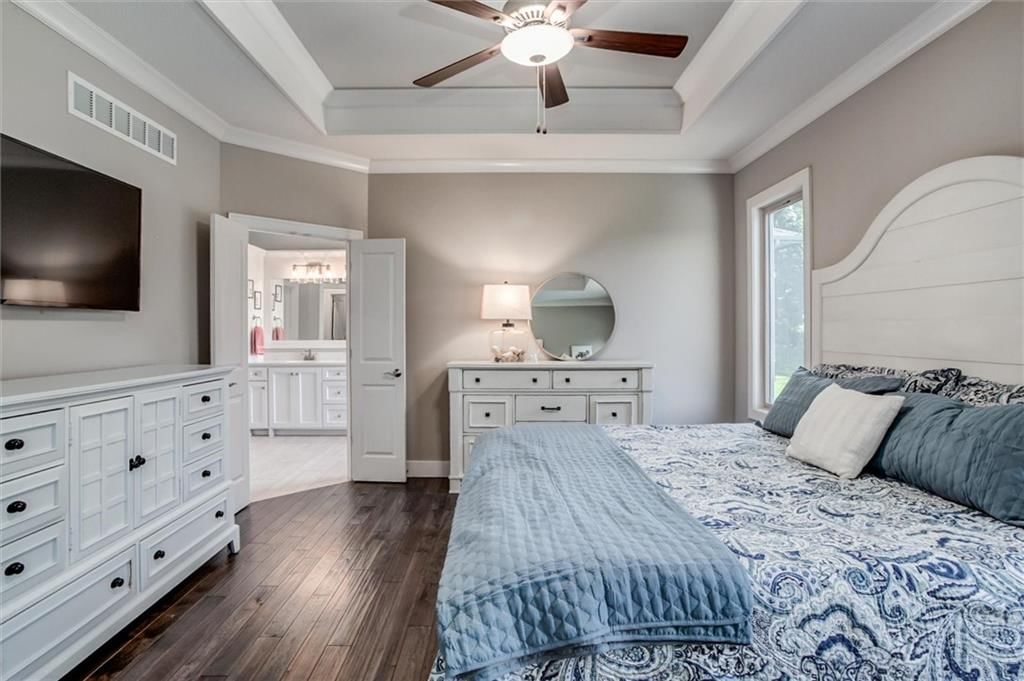 22235 W 98th Terrace — photo 7