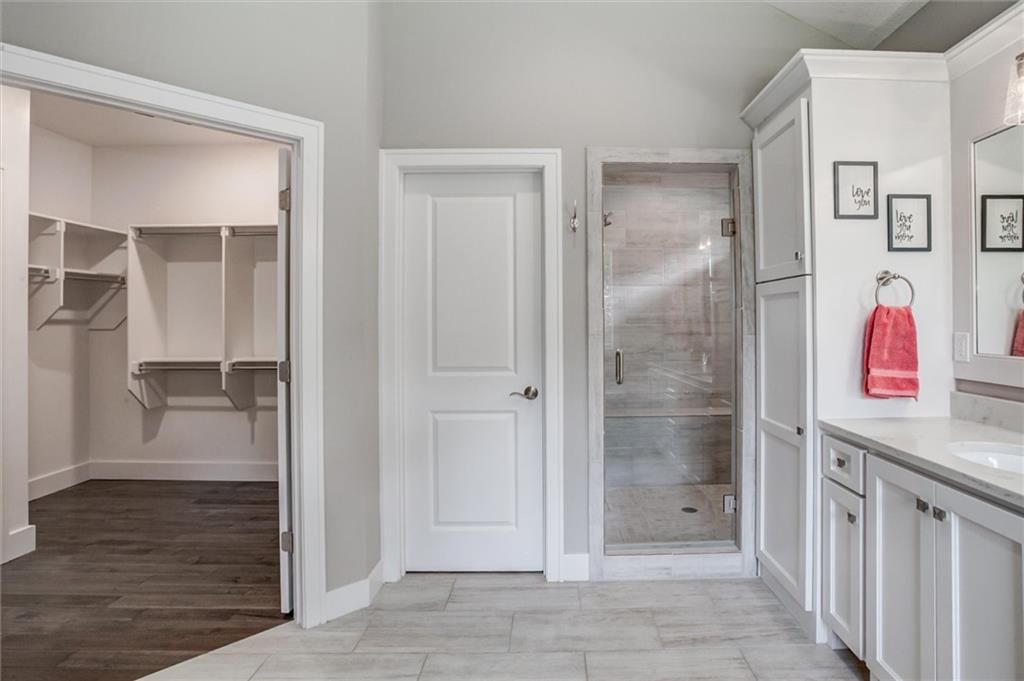 22235 W 98th Terrace — photo 10