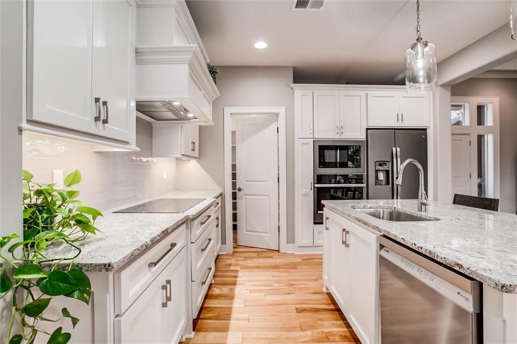 22235 W 98th Terrace — photo 17