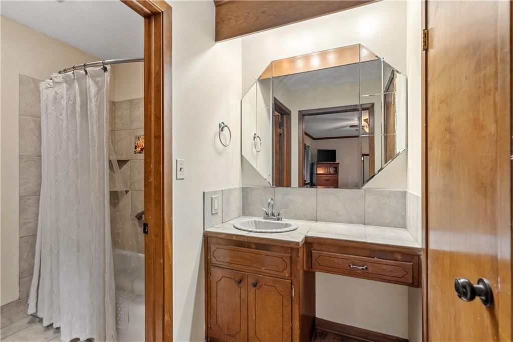 1012 S Wyckford Street — photo 17