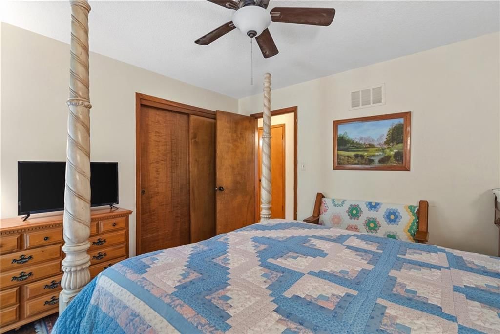 1012 S Wyckford Street — photo 19