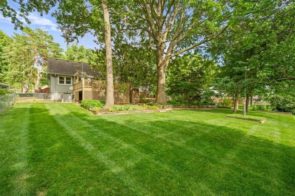 8622 Broadmoor Street — photo 27