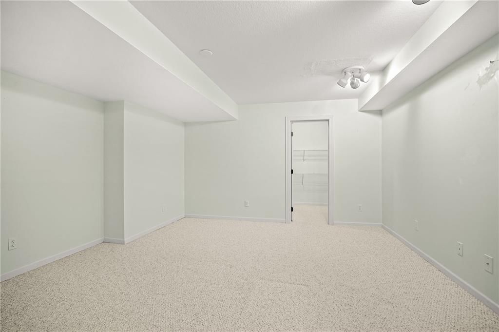 3005 Hirter Drive — photo 24