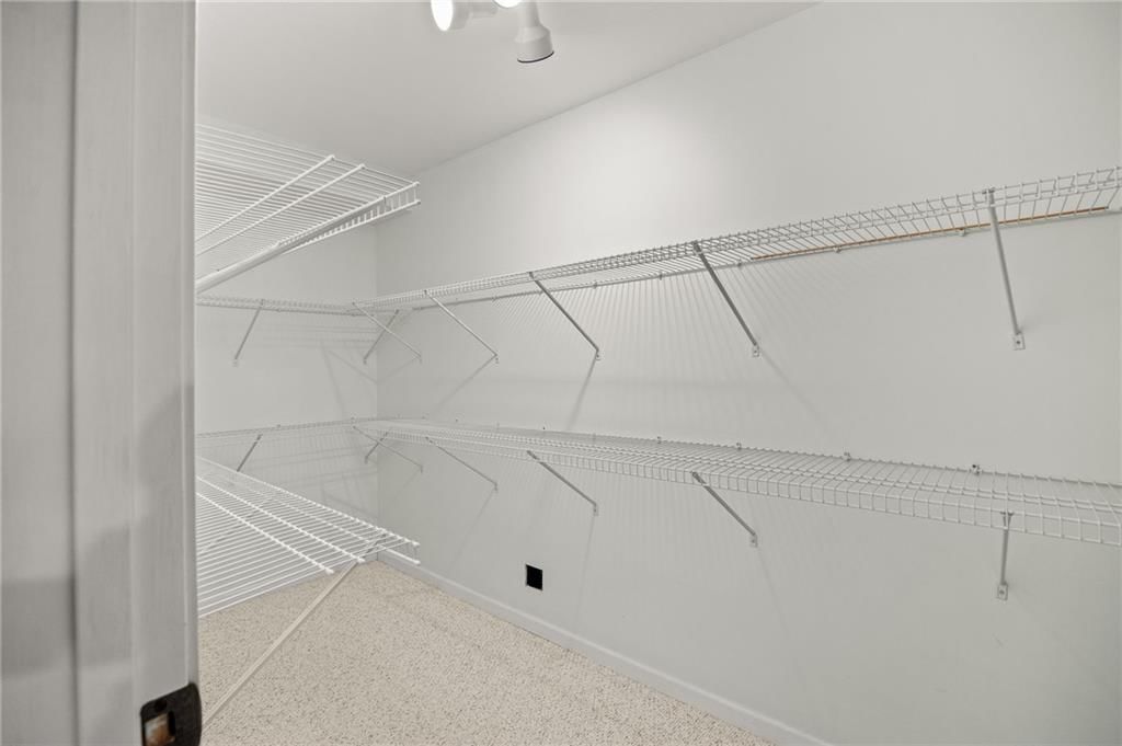 3005 Hirter Drive — photo 26