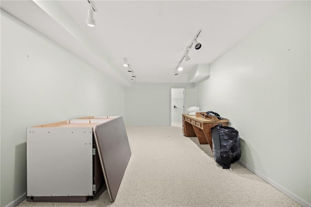 3005 Hirter Drive — photo 29