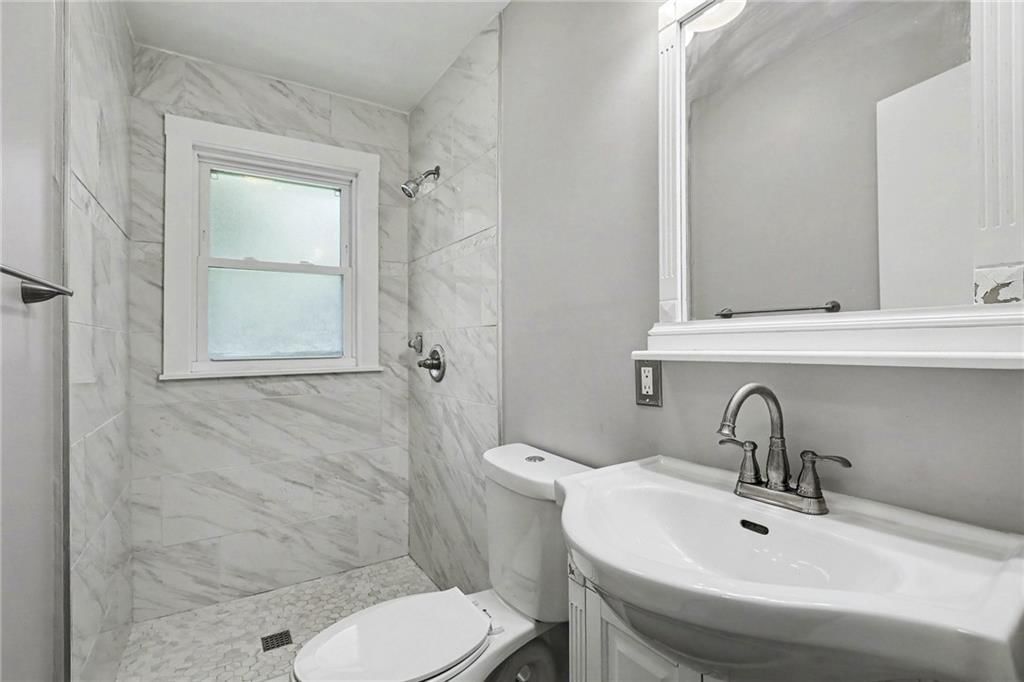 339 W Oak Street — photo 19