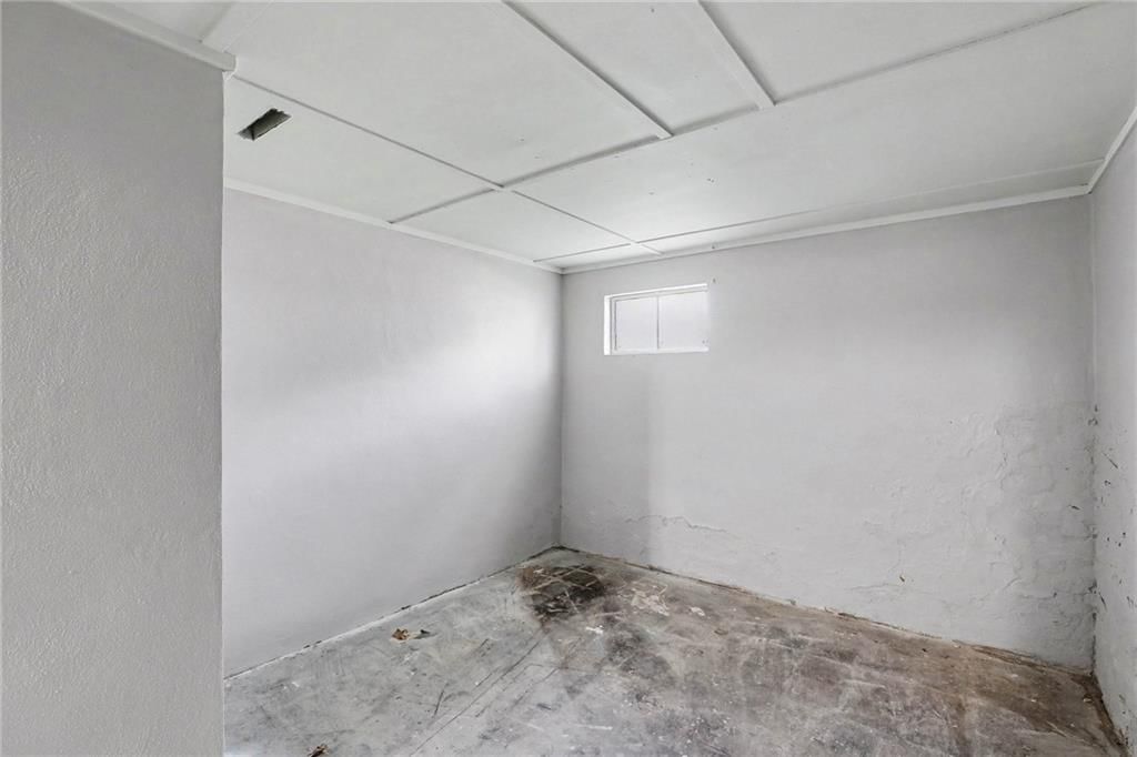 339 W Oak Street — photo 22