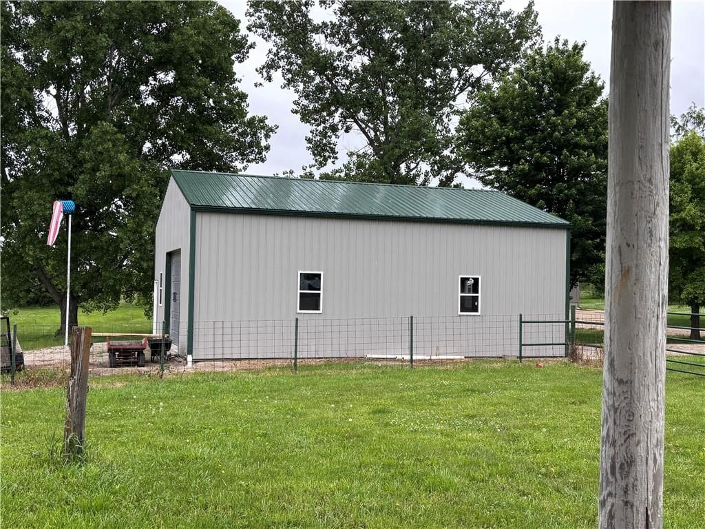 10510 W 327th Street — photo 38