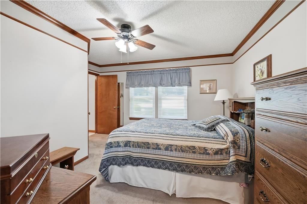 7915 Woodstone Street — photo 29