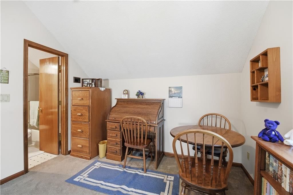 7915 Woodstone Street — photo 35