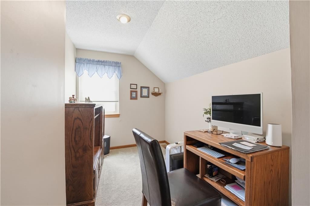7915 Woodstone Street — photo 36