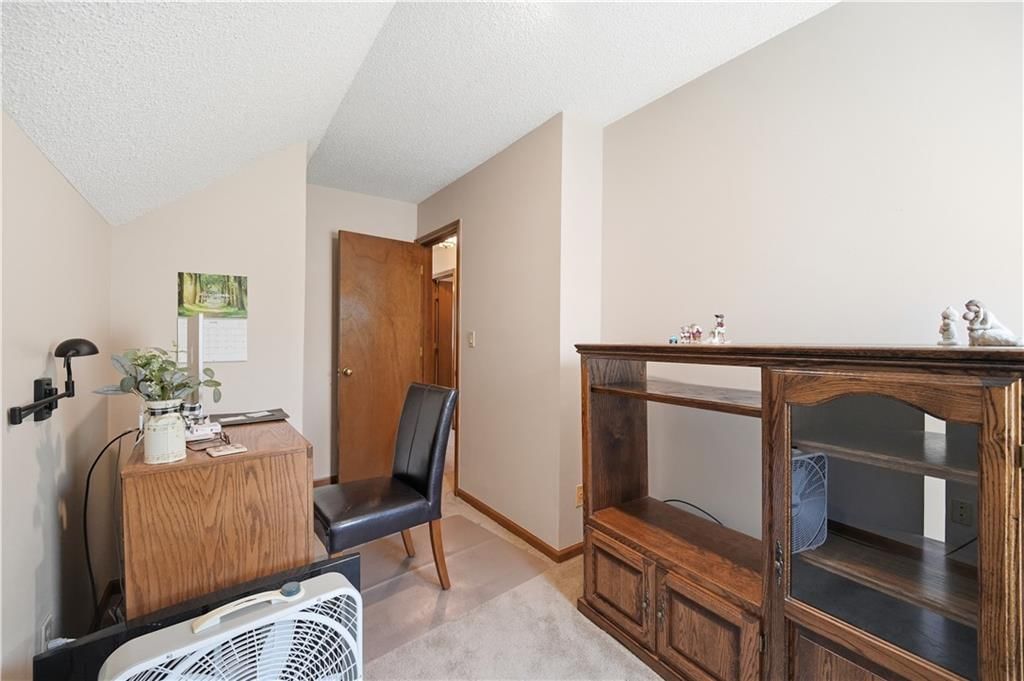 7915 Woodstone Street — photo 38