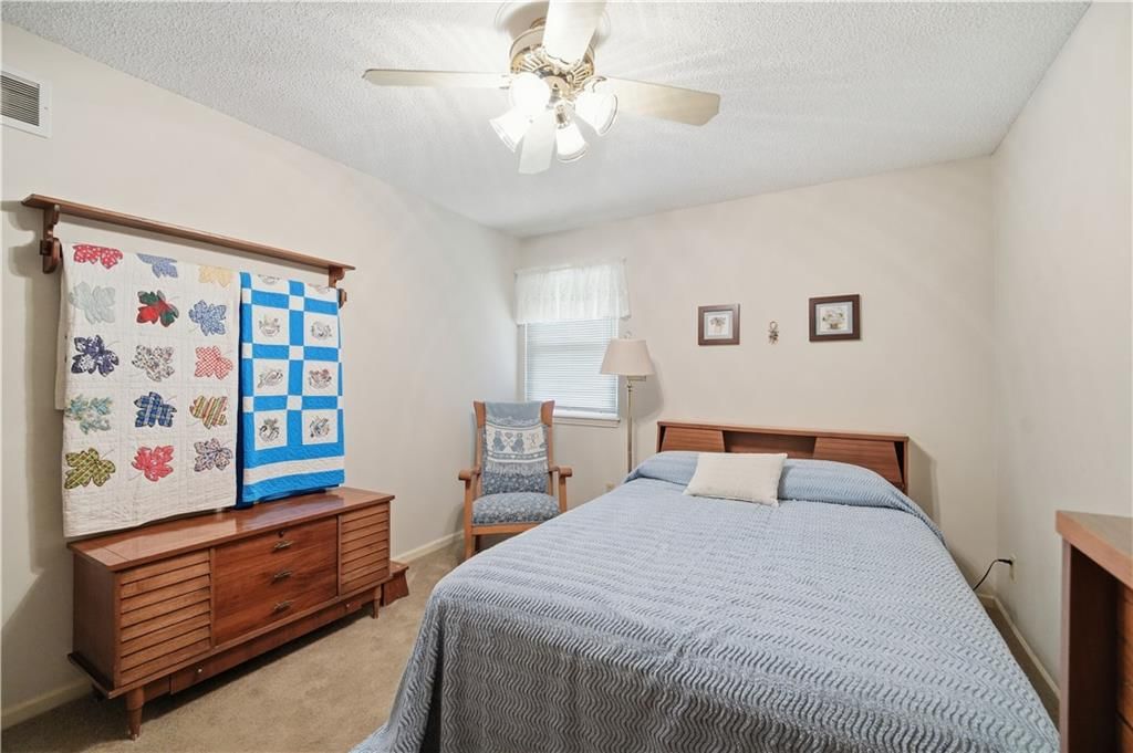 7915 Woodstone Street — photo 40