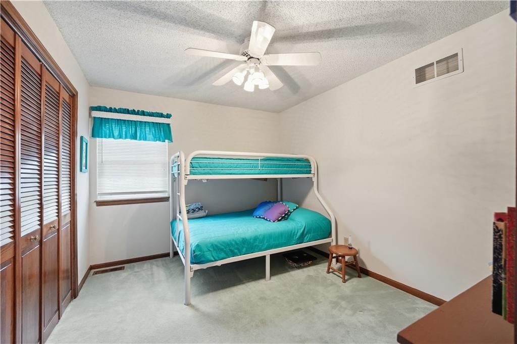7915 Woodstone Street — photo 44