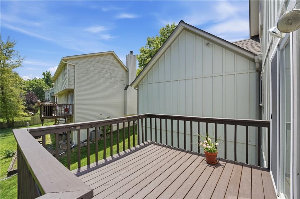 7915 Woodstone Street — photo 57
