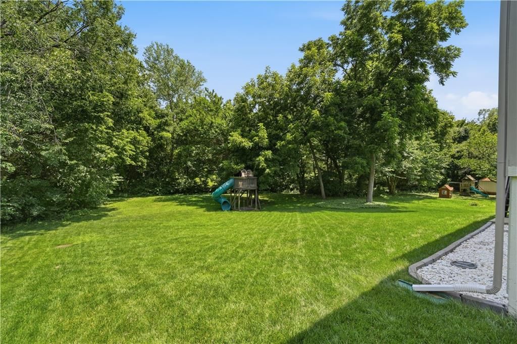 7915 Woodstone Street — photo 61
