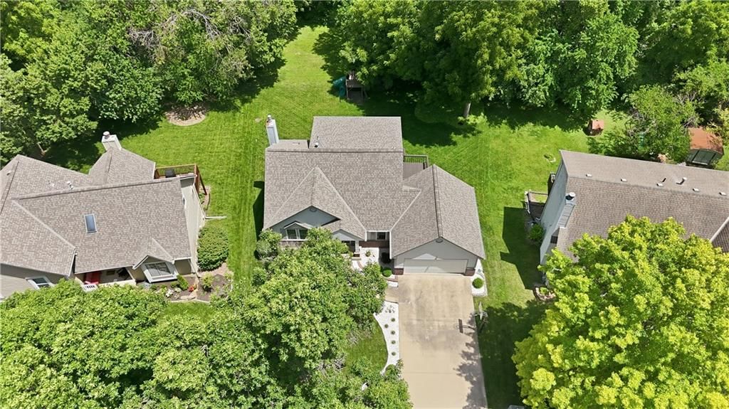 7915 Woodstone Street — photo 65