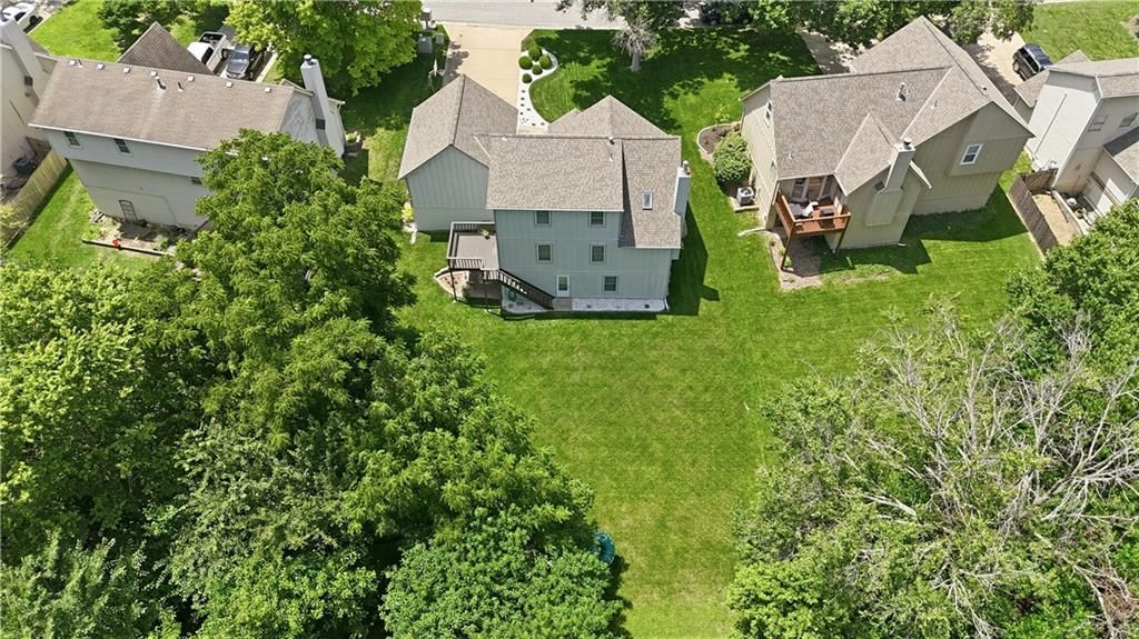 7915 Woodstone Street — photo 67