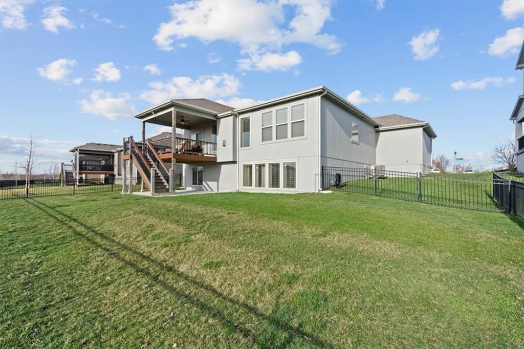 18161 Hauser Street — photo 32