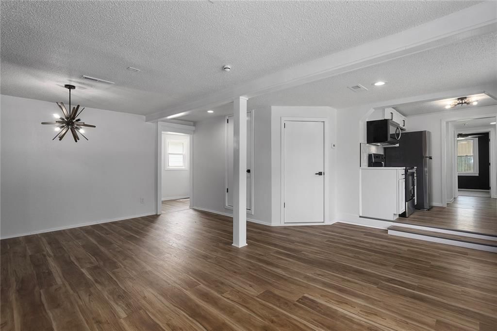 Photo 11 of 34 - 12901 E 61st Street