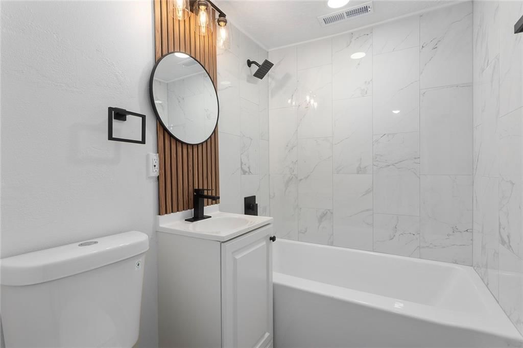 Photo 16 of 34 - 12901 E 61st Street