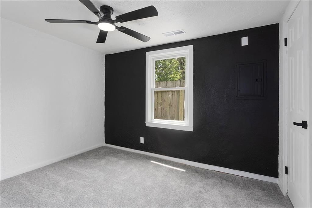 Photo 18 of 34 - 12901 E 61st Street