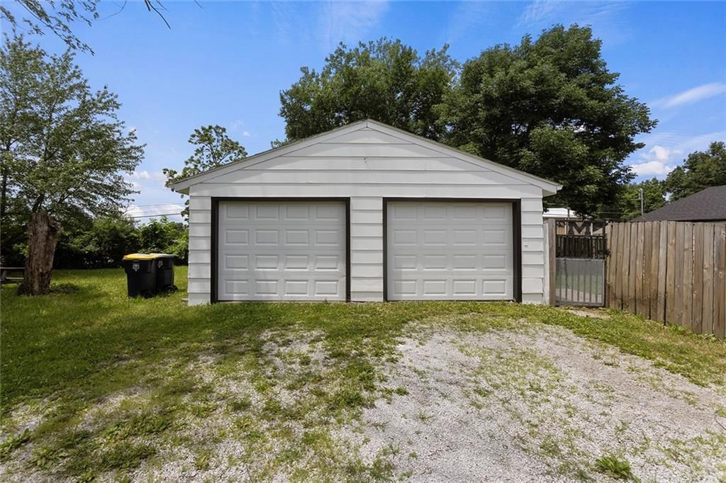 Photo 33 of 34 - 12901 E 61st Street