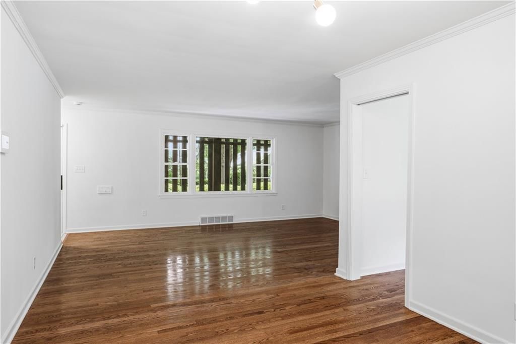7806 Campbell Street — photo 10