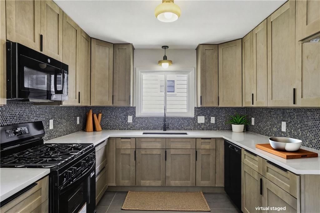 7806 Campbell Street — photo 14