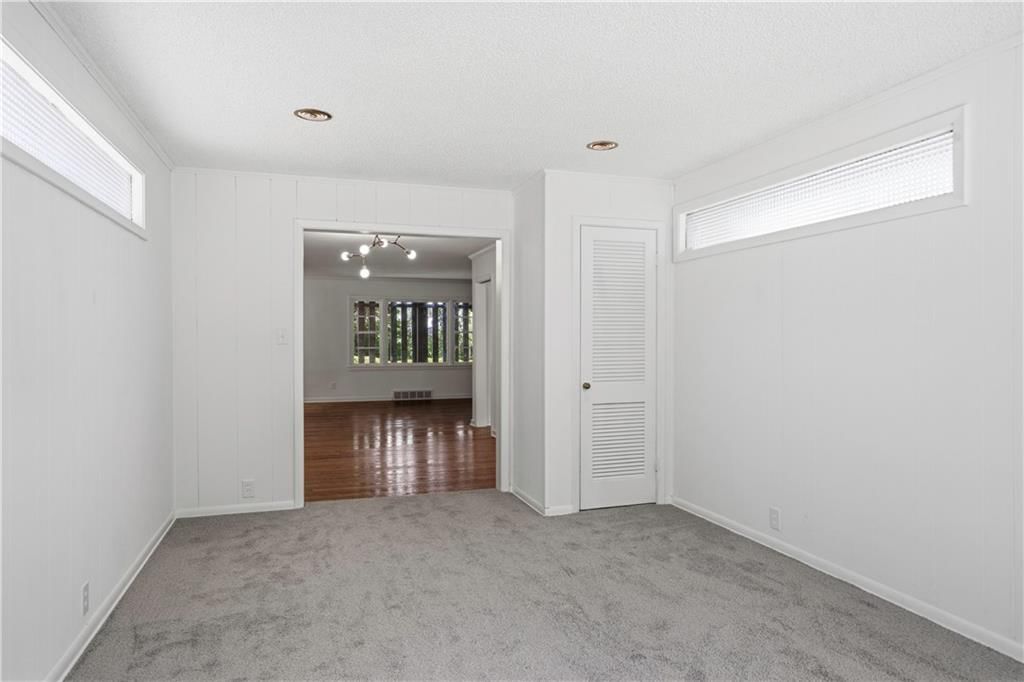 7806 Campbell Street — photo 20