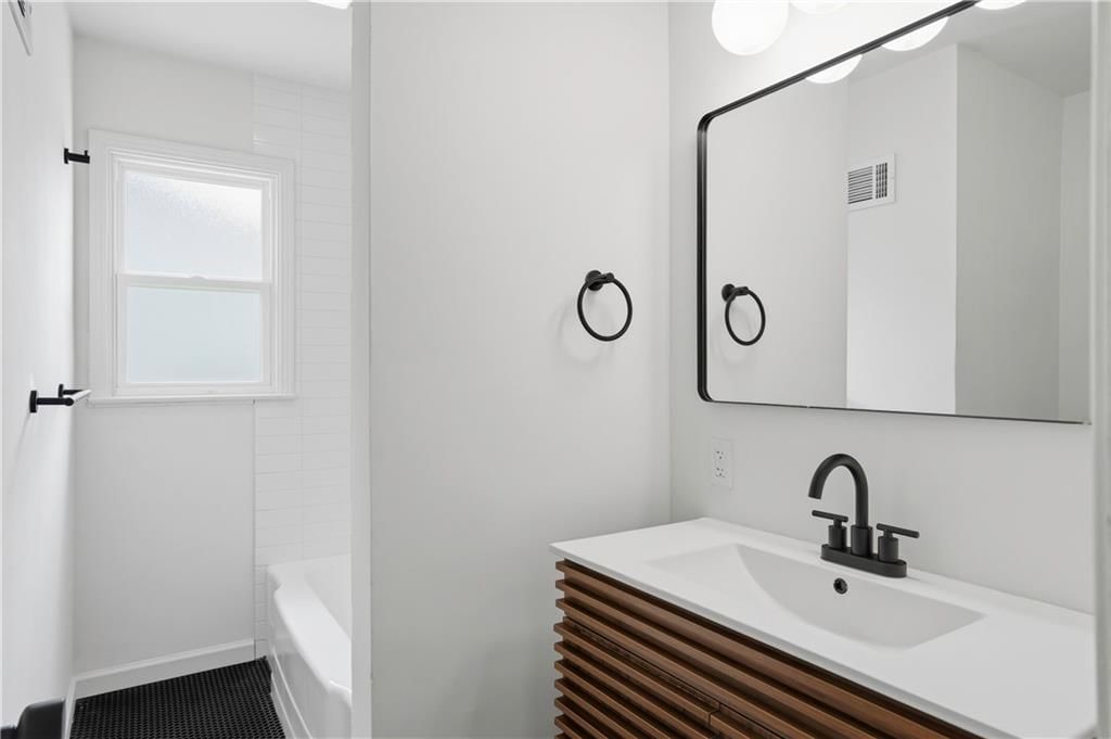 7806 Campbell Street — photo 31