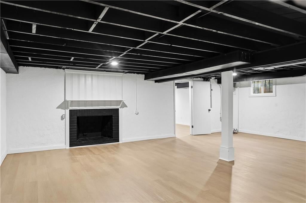 7806 Campbell Street — photo 33