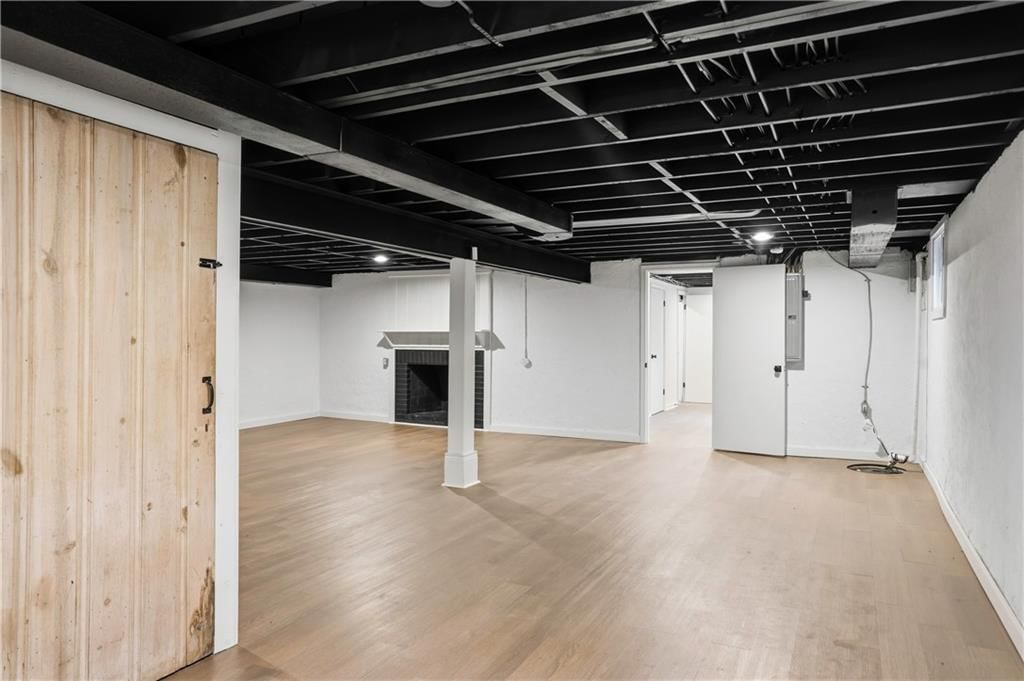 7806 Campbell Street — photo 36