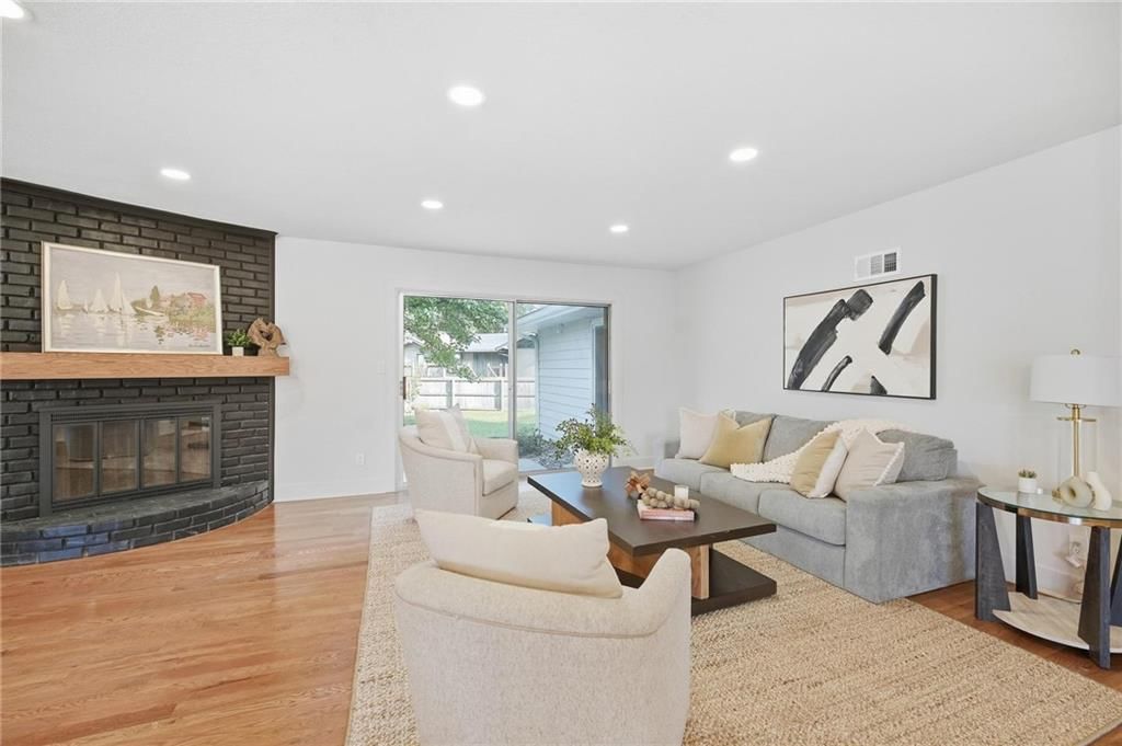 7206 W 101st Terrace — photo 5