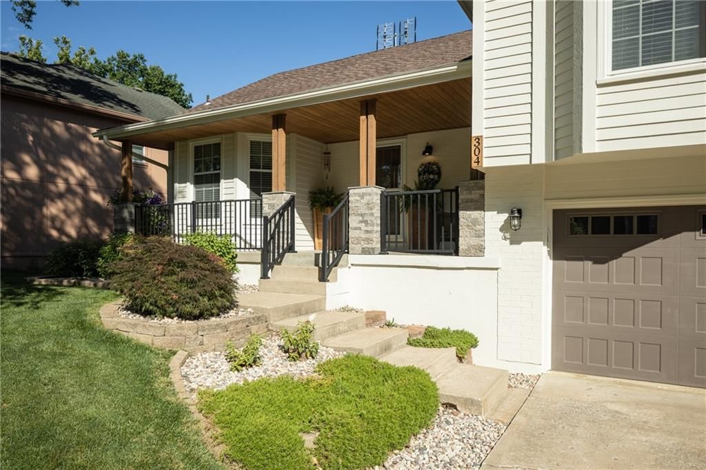 304 SE Brownfield Drive — photo 6