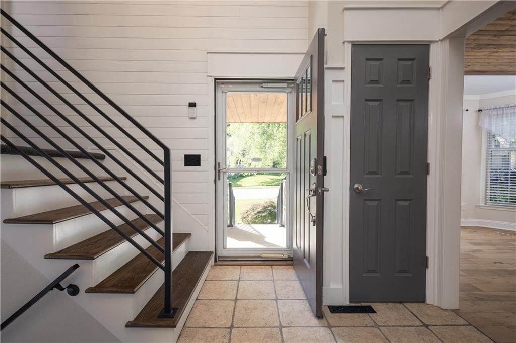 304 SE Brownfield Drive — photo 8