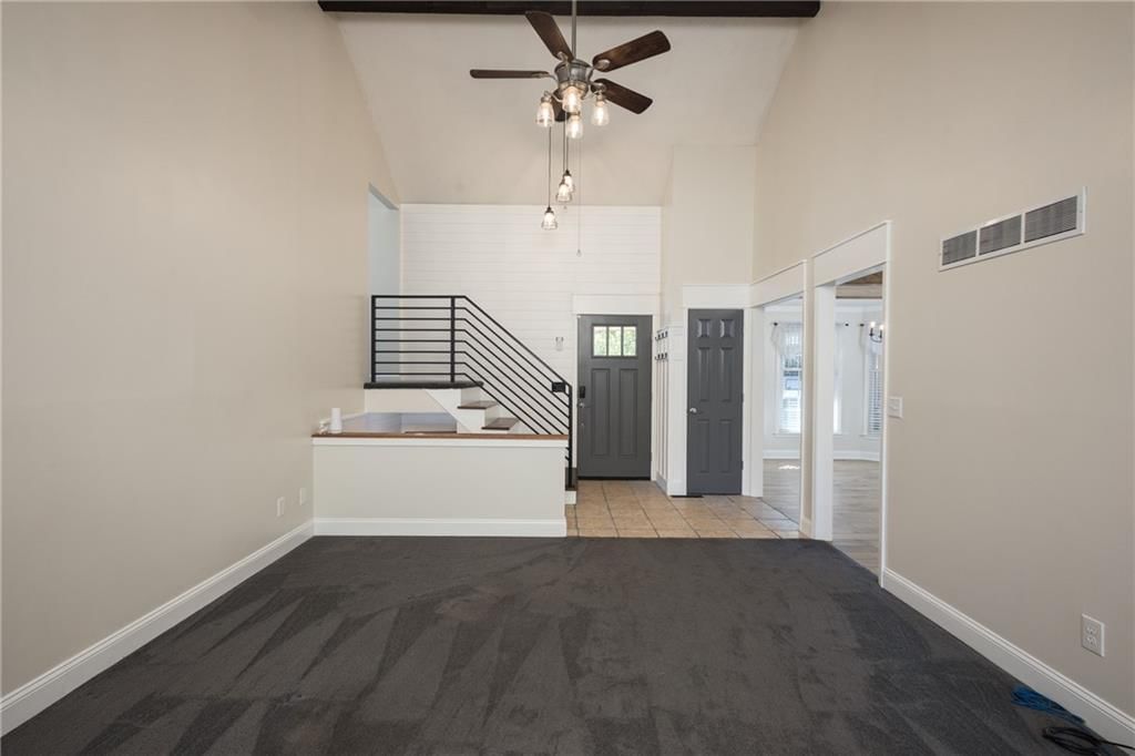 304 SE Brownfield Drive — photo 9